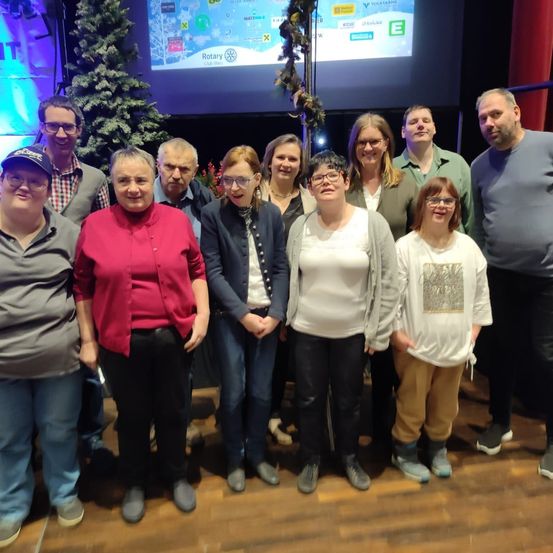 Image contains, Pants, People, Person, Groupshot, Jeans, Jacket, Adult, Male, Man, Blouse