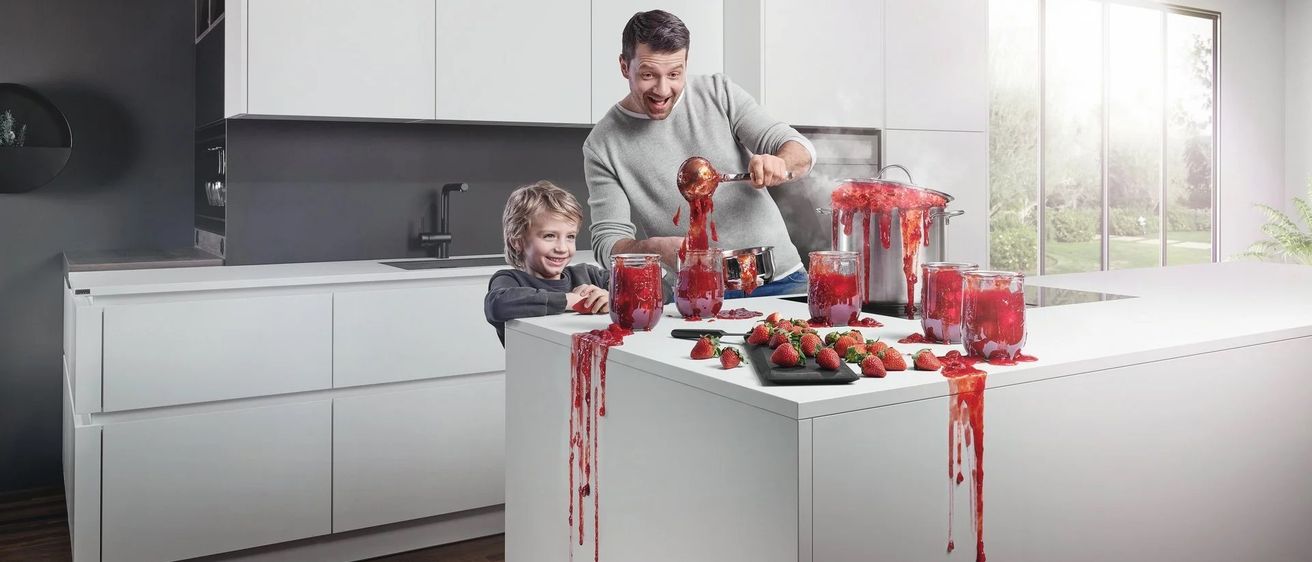 Bild enthält, Adult, Male, Man, Person, Blending Ingredients, Cooking, People