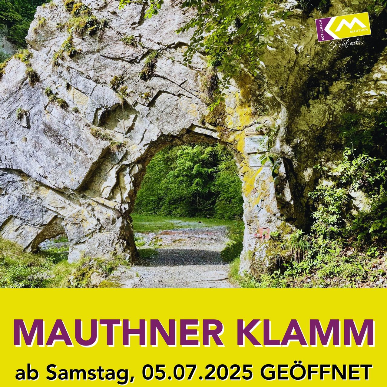 Ein Steinbogen führt in einen bewaldeten Bereich mit Grünpflanzen, ab Samstag, 5. Juli 2025 geöffnet.