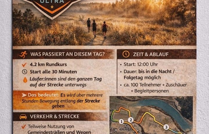 Plakat für ein Lauf-Event namens Foxyard Ultra. Geplant für Samstag, 25. April 2026. Zeigt drei Läufer in einem Feld. Kursdetails und Zeitinformationen bereitgestellt.