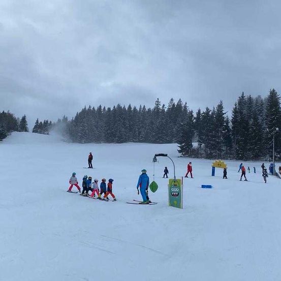 Bild enthält, Nature, Outdoors, Person, Snow, Leisure Activities, Skiing, Sport