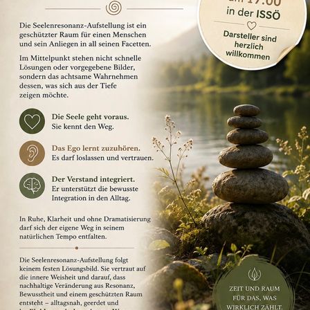 Ein Plakat mit einem ruhigen Bild von Steinen und einem See, das eine 'Seelenresonanz-Aufstellung' Veranstaltung bewirbt. Es betont die Bedeutung von innerer Weisheit und bewusster Veränderung und ermutigt die Teilnehmer, ihren eigenen Weg in ihrem eigenen Tempo zu finden.