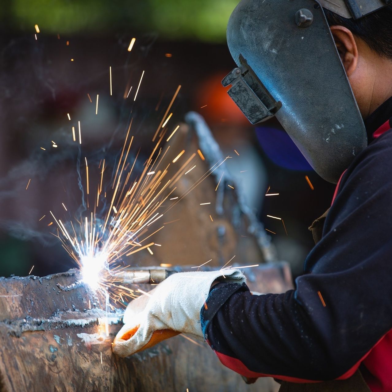 Bild enthält, Person, Metalworking, Welding, Head