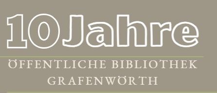 Plakat zum 10-jährigen Jubiläum der öffentlichen Bibliothek Grafenworth. Veranstaltung am 19. und 20. Juni 2026 im Haus der Generationen, Marktplatz 1, 3484 Grafenworth. Zeigt ein offenes Buch mit verschiedenen Themen.
