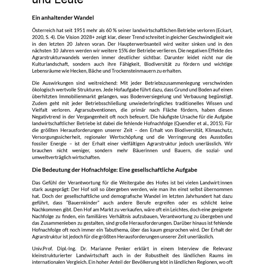 Das Bild zeigt einen Text, der den Rückgang der landwirtschaftlichen Betriebe in Österreich seit 1951 diskutiert und den Verlust an Biodiversität und traditionellem Wissen hervorhebt. Es betont die Bedeutung der Aufrechterhaltung einer vielfältigen Agrarstruktur zur Bewältigung aktueller Herausforderungen.
