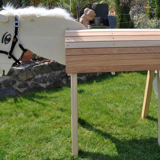 Bild enthält, Grass, Plant, Wood, Person