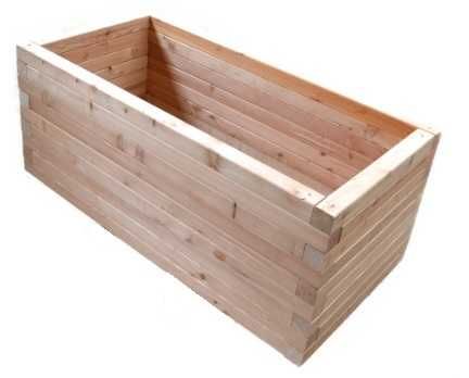 Bild enthält, Potted Plant, Box, Crate, Hot Tub, Tub, Jar, Planter, Pottery, Wood, Bathtub