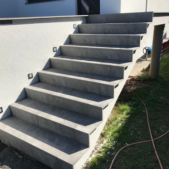 Bild enthält, Architecture, Building, House, Housing, Staircase, Construction, Concrete