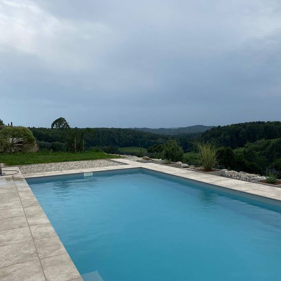 Bild enthält, Pool, Water, Swimming Pool, Outdoors, Aerial View, Nature