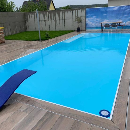 Bild enthält, Pool, Water, Swimming Pool, Outdoors, Backyard, Nature, Yard, Aerial View