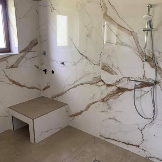 Bild enthält, Indoors, Interior Design, Floor