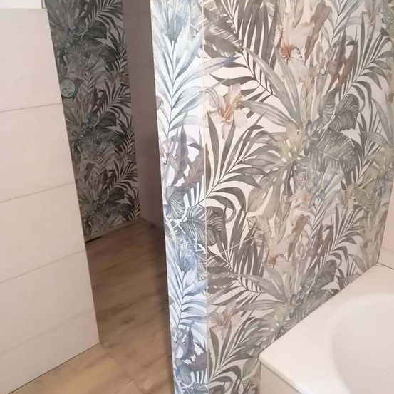 Bild enthält, Indoors, Interior Design, Basin