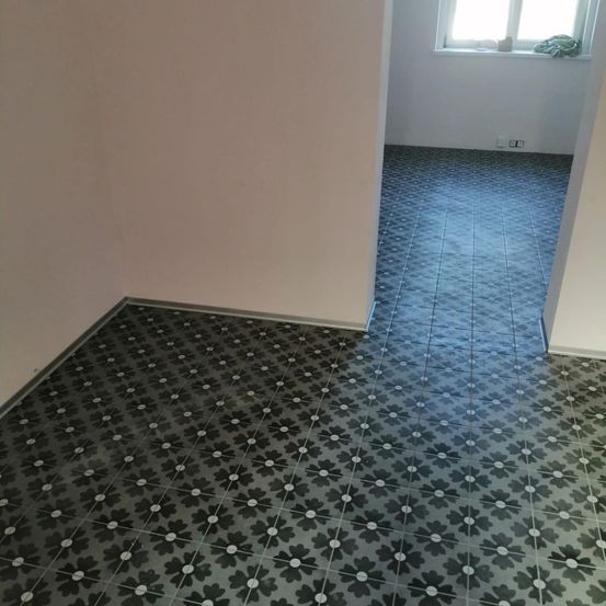 Bild enthält, Floor, Flooring