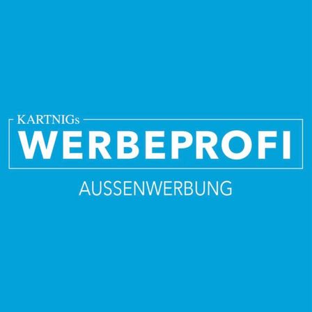 Ein blauer Banner mit dem Text 'Karnigs Werbeprofi Außenwerbung' in weißer Schrift.