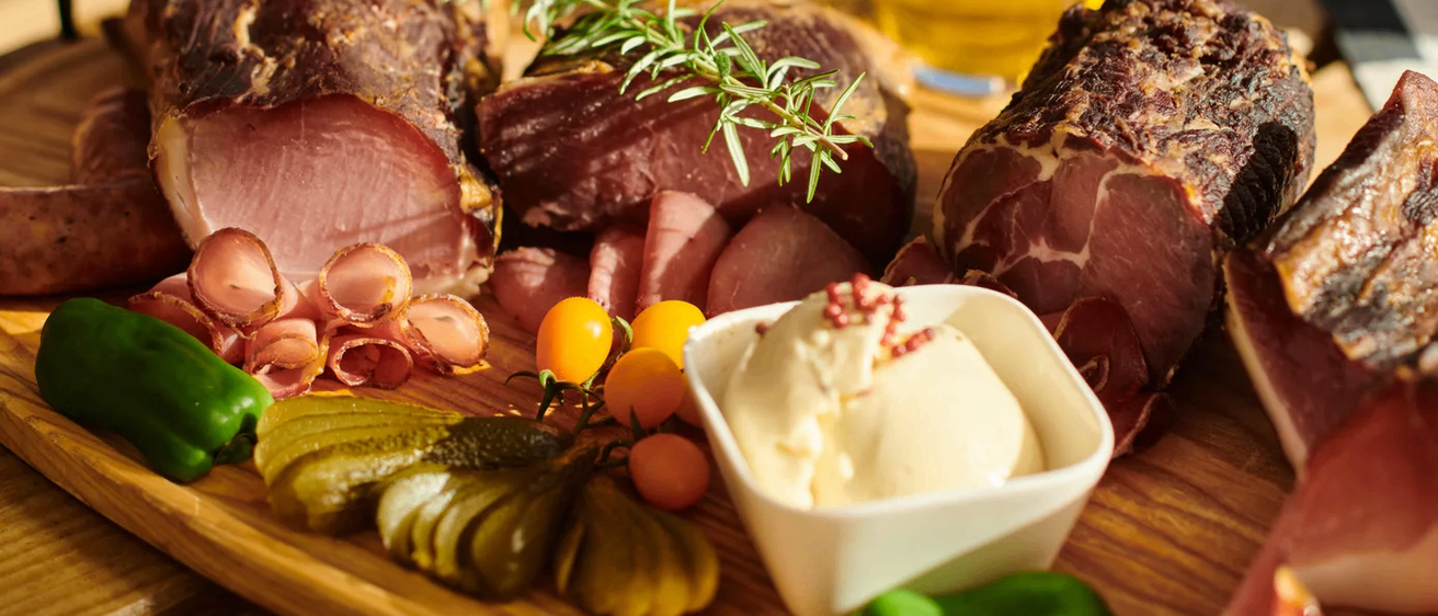 Food, Food Presentation, Brunch, Meat, Pork, Meal, Cream, Dessert, Ice Cream