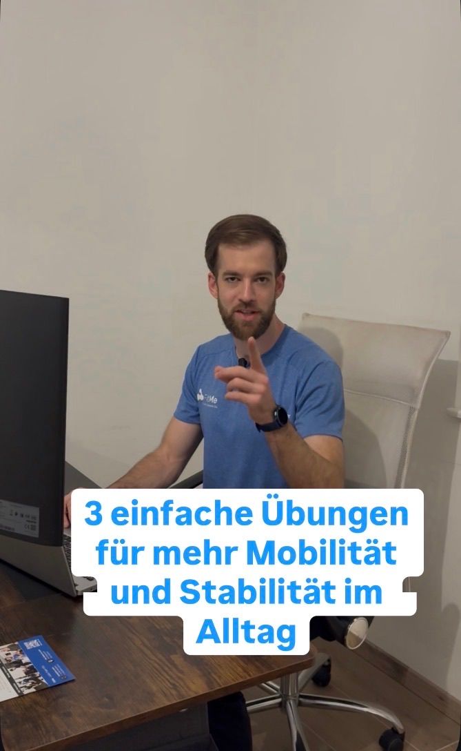 A man sitting at a desk with a computer. He is wearing a blue shirt and pointing at a screen. There is text overlay that says 3 simple exercises for more mobility and stability in everyday life.