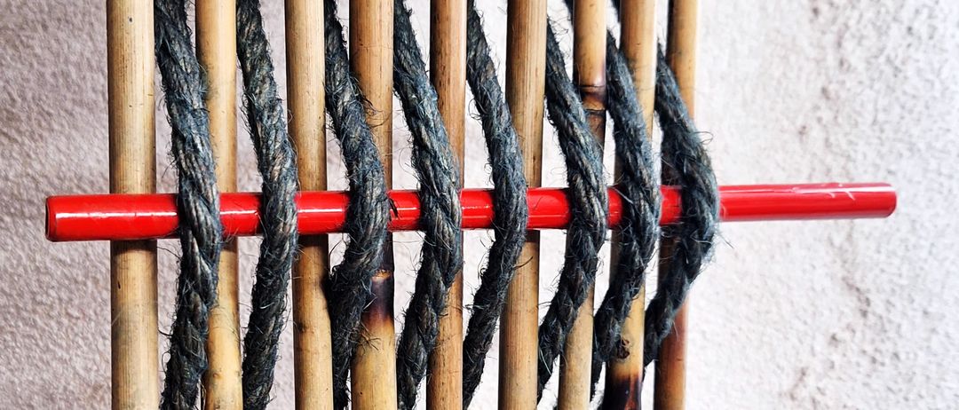 Bild enthält, Person, Weaving, Art, Handicraft