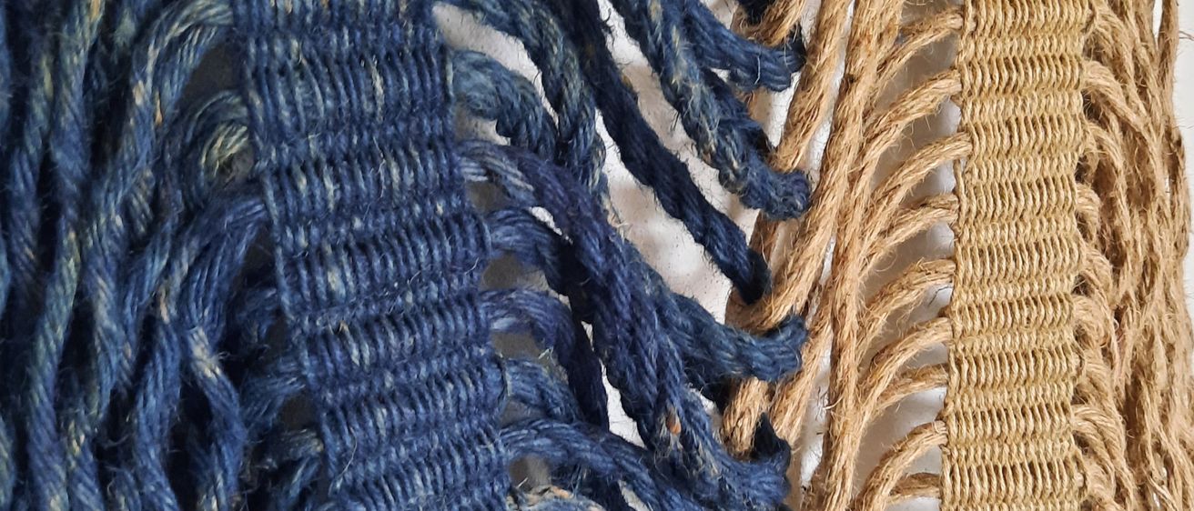 Bild enthält, Woven, Person, Weaving