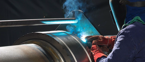 Bild enthält, Metalworking, Person, Welding, Worker