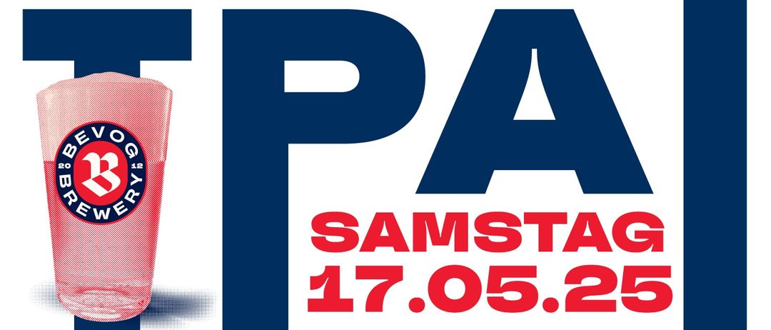 Werbeposter für den Brauereitag mit einem Bierglas, einer Schallplatte und Text in Blau und Rot.