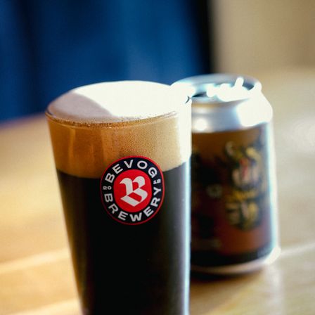 Bild enthält, Alcohol, Beer, Beverage, Glass, Stout, Tin, Bottle