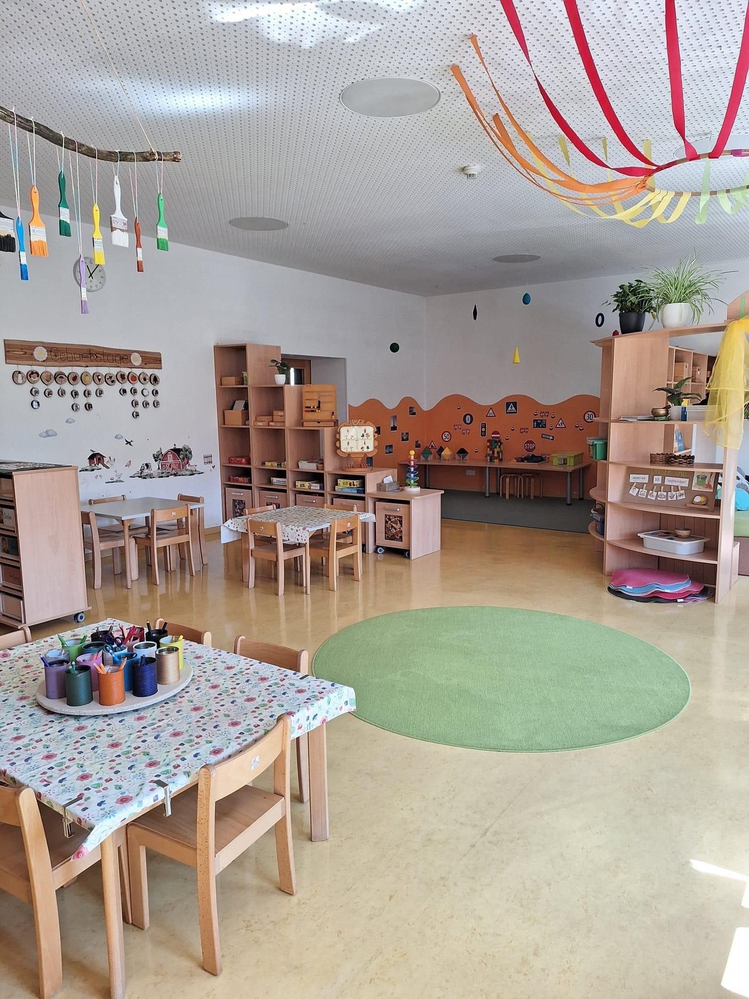Home Decor, Rug, Kindergarten, Chair, Cup, Indoors, Play Area, Plant, Desk, Interior Design