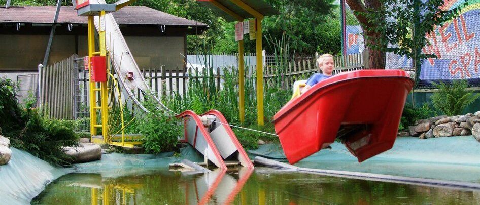 Bild enthält, Outdoors, Water, Play Area, Person, Outdoor Play Area, Nature