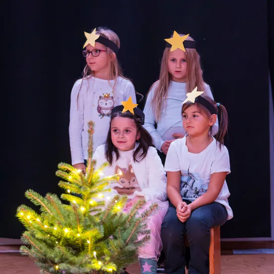 People, Person, Child, Female, Girl, Stage, Face, Flower Arrangement, Hat, Glasses