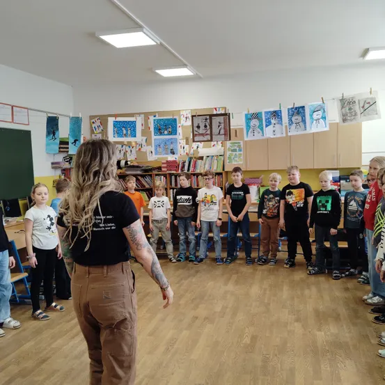School, Adult, Female, Person, Woman, Jeans, Pants, Classroom, Shoe, Face