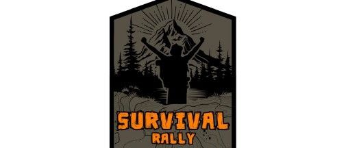 Ein sechseckiges Abzeichen zeigt eine Person mit erhobenen Armen vor einem Berg mit Bäumen und einer Sonne im Hintergrund. Der Text 'SURVIVAL RALLY' ist in Orange dargestellt.
