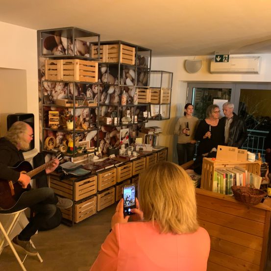 Edgar Peer at tiny shop concert in Gundi´s Laden in St. Radegund bei Graz