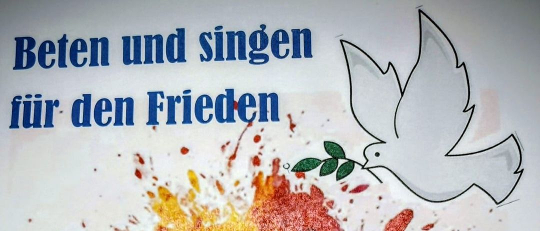 Ein Plakat mit einem Friedenssymbol in der Mitte, umgeben von farbenfrohen Farbspritzern. Ein Taube sitzt über dem Symbol. Der Text lautet 'am Freitag, den 27.März um'.