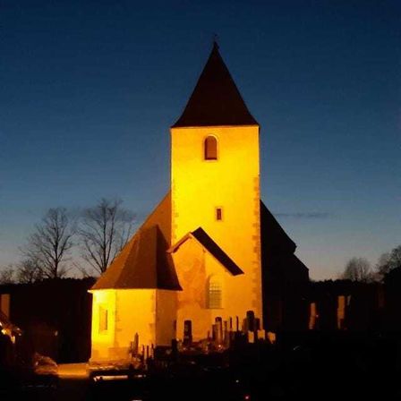 Bild enthält, Spire, Tower, Arch, Gothic Arch, Monastery