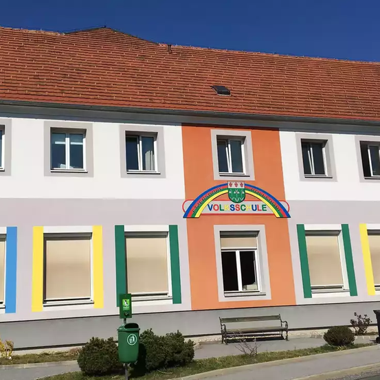 Bild enthält, Architecture, Building, Housing, House, Window, Row House