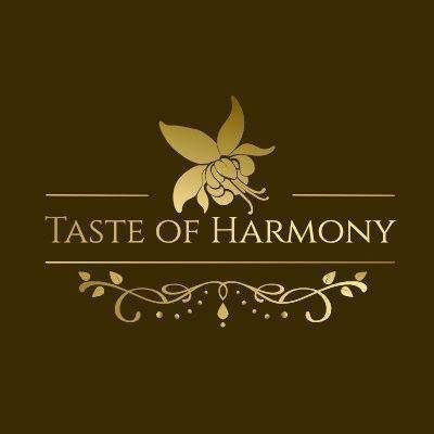 Das Logo von Taste of Harmony zeigt eine goldene Blume mit aufwendigem Design und den goldenen Worten Taste of Harmony.