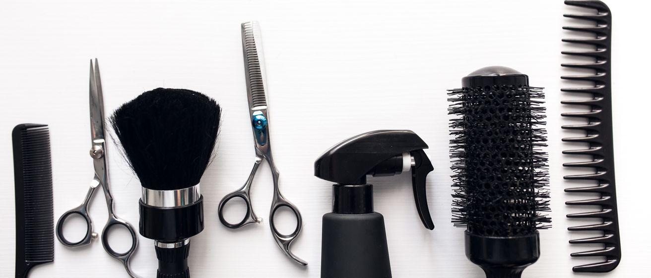 Bild enthält, Scissors, Brush, Device, Tool