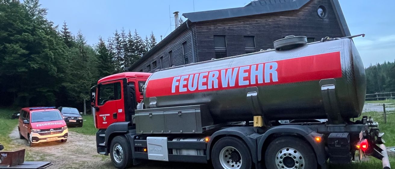 Bild enthält, Transportation, Truck, Vehicle, Car, Machine, Wheel