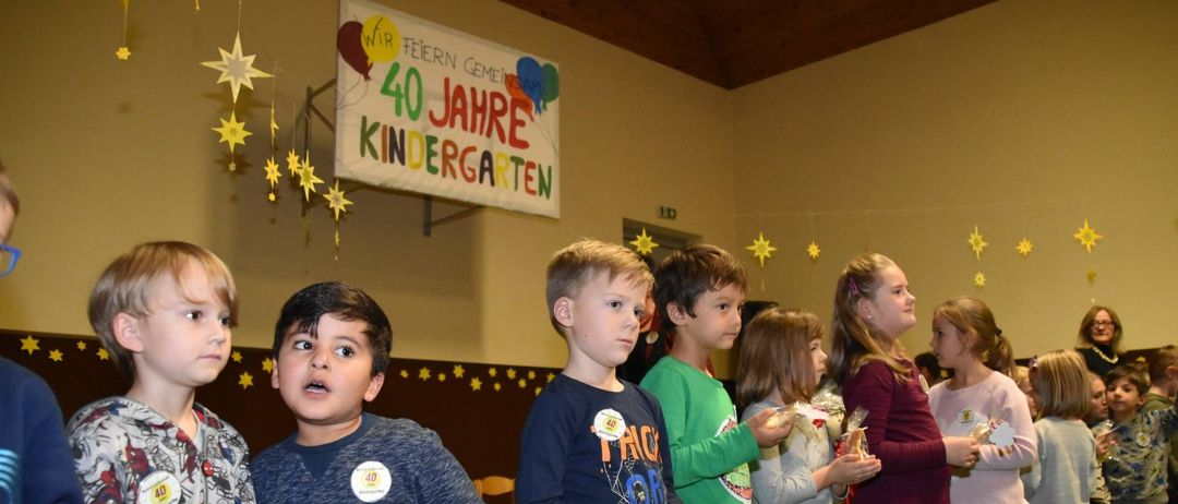 Öffentlicher Kindergarten & Kinderkrippe-Logo