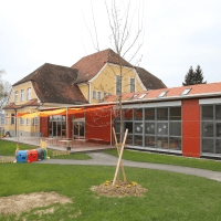 v1_migrated_image_12719124