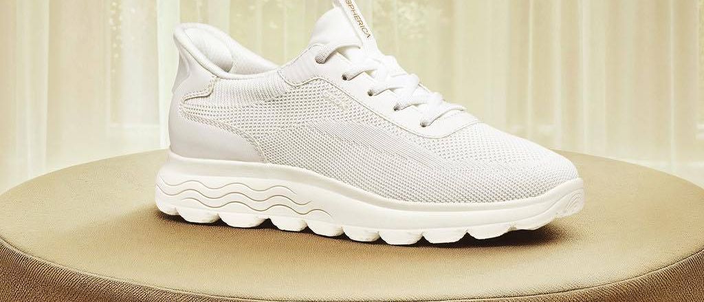 Bild enthält, Clothing, Footwear, Shoe, Sneaker