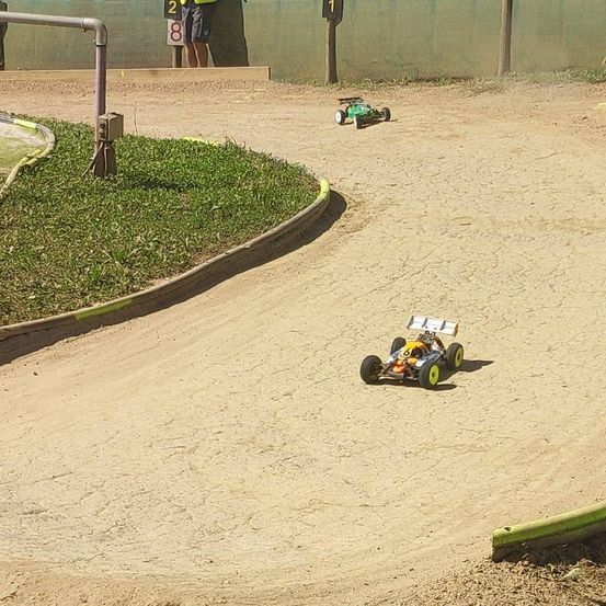 Bild enthält, Car, Transportation, Vehicle, Machine, Wheel, Outdoors, Person, Kart