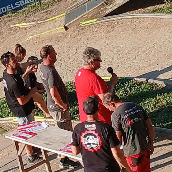 Bild enthält, Gun, Shooting, Weapon, Adult, Male, Man, Person