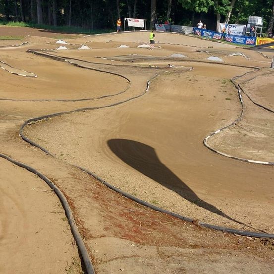 Bild enthält, Nature, Outdoors, Countryside, Person, Rural, Baseball Game, Farm, Aerial View, Ground, Field