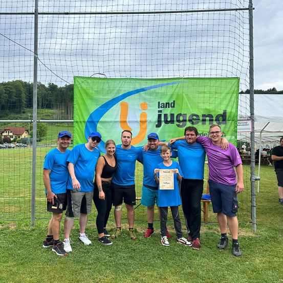 Bild enthält, People, Person, T-Shirt, Adult, Male, Man, Boy, Teen, Shorts, Baseball Cap