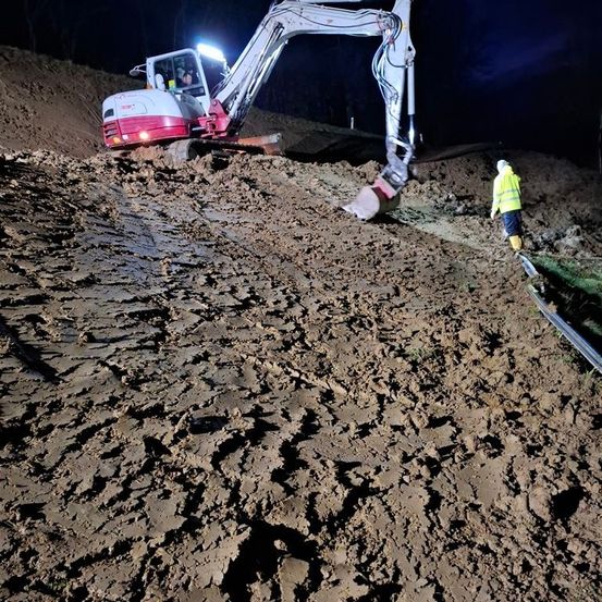 Bild enthält, Soil, Person, Bulldozer, Machine