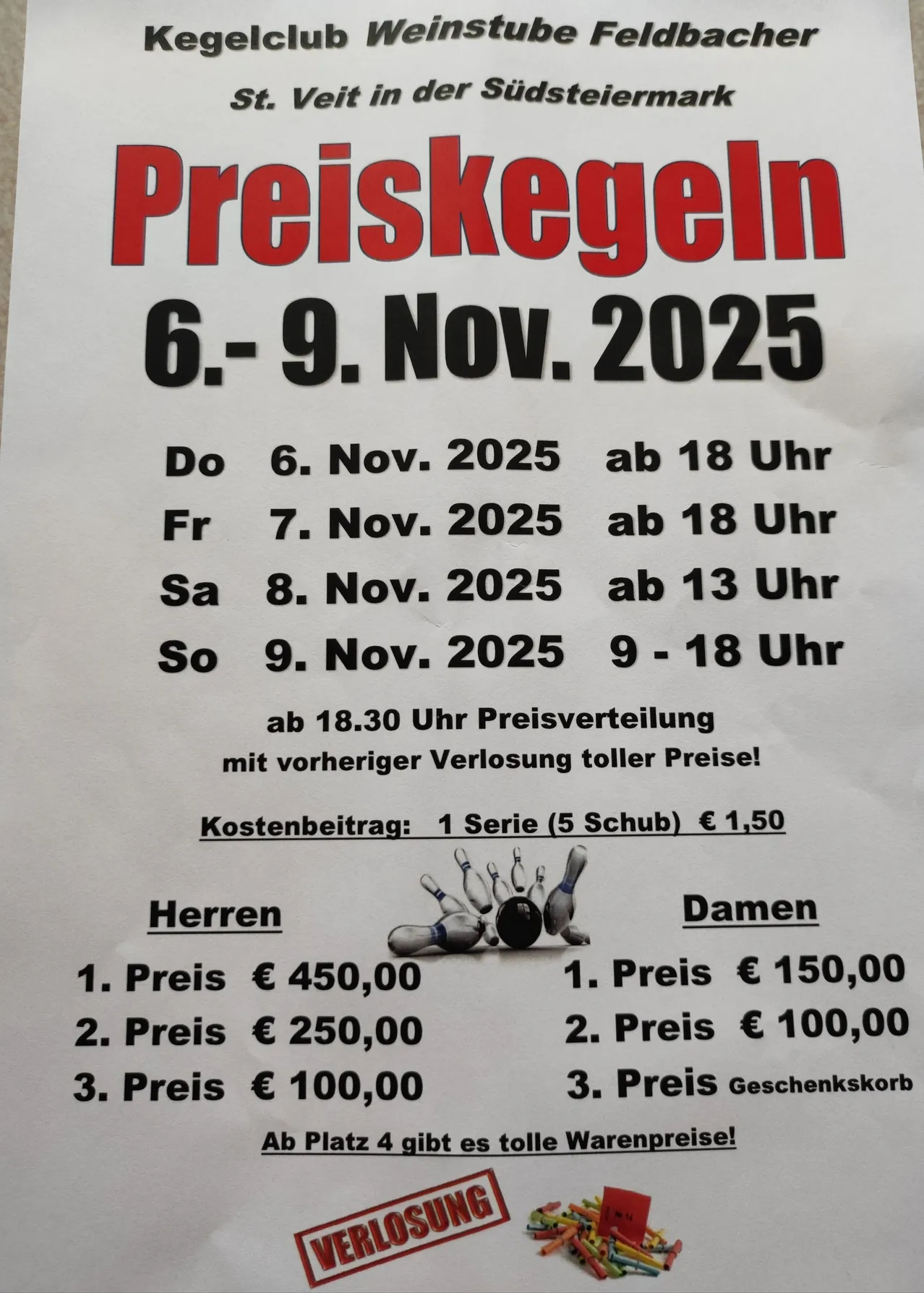 Ein Plakat kündigt die Veranstaltung 'Preiskregen' vom 6. bis 9. November 2025 an. Die Tage und Zeiten variieren und enden mit der Preisverteilung um 18:30 Uhr am 9. November. Preise für Herren und Damen aufgelistet. Die Kosten betragen 1,50 € pro 1 Serie von 5 Runden.