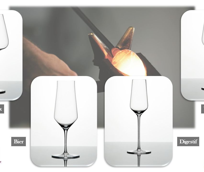 Ein Bild einer Hand, die geschmolzenes Glas zu einem Weinglas formt. Unten sind zwei fertige Weingläser zu sehen, eines mit der Aufschrift 'Bier' und das andere 'Digestif'.