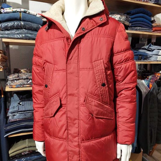 Bild enthält, Clothing, Coat, Jacket, Glove