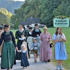 St. Leonharder Trachtenfrauen-Logo