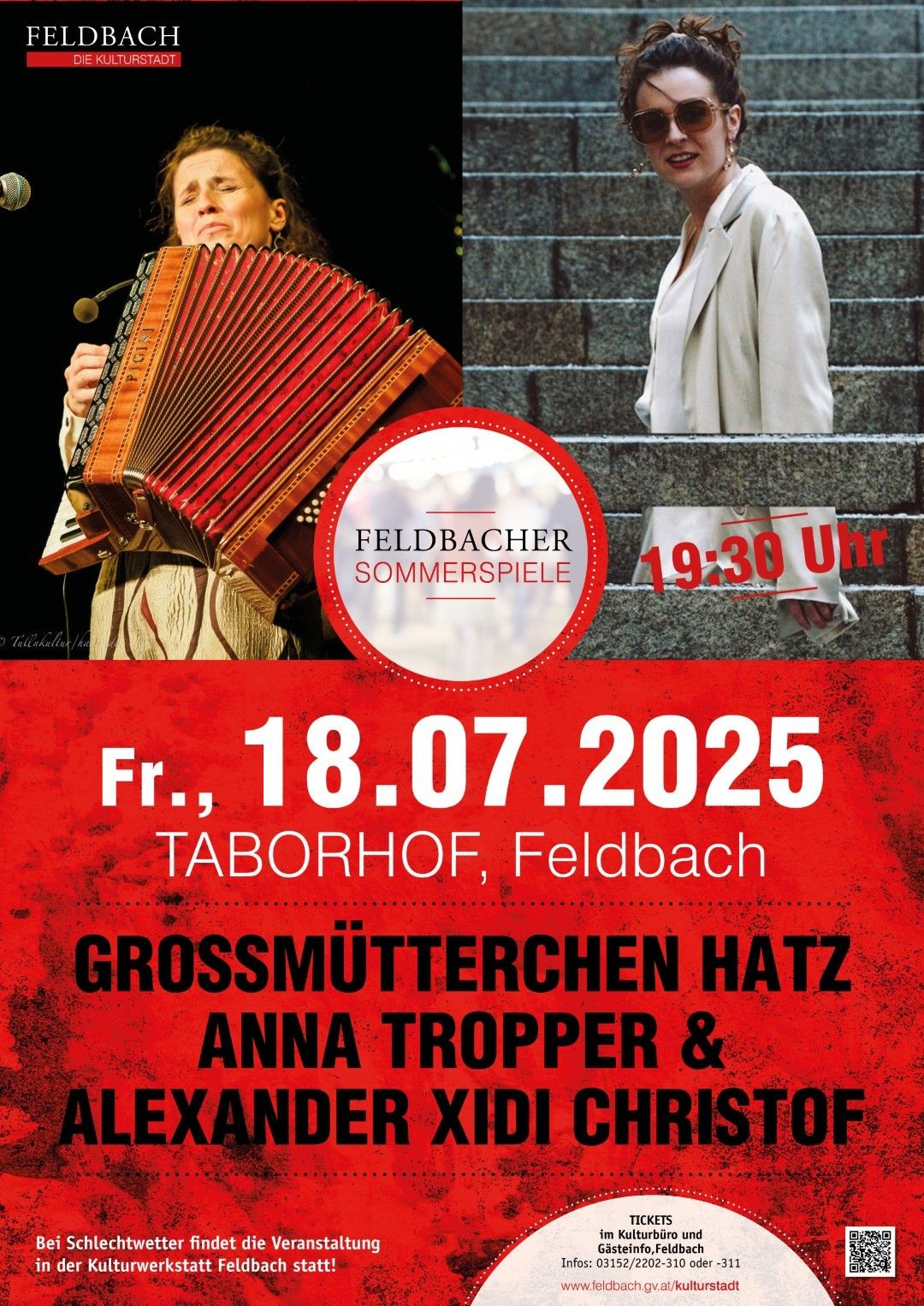 Ein Plakat für Feldbacher Sommerspiele am 18. Juli 2025 mit einer Frau, die Akkordeon spielt, und einem Mann, der eine Treppe hinuntergeht. Die Veranstaltung findet im Taborhof, Feldbach, statt.